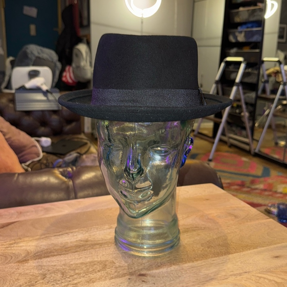 Black men’s fedora adjustable size